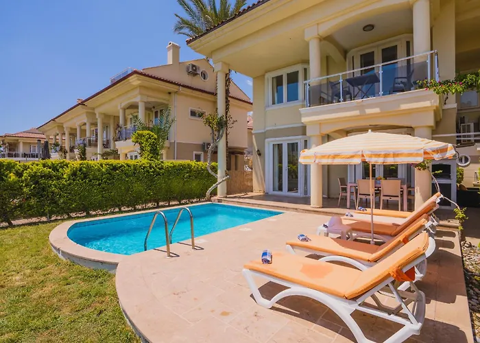 Sunset Club Aqualettings Pearl 4 Villa