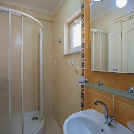 Вилла Sunset Club Aqualettings Pearl 4 *