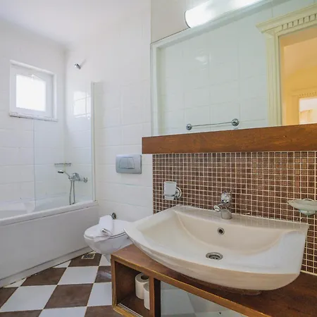 Вилла Sunset Club Aqualettings Pearl 4