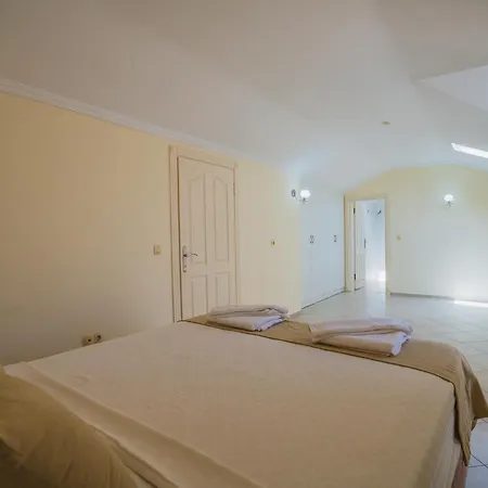 Sunset Club Aqualettings Pearl 4