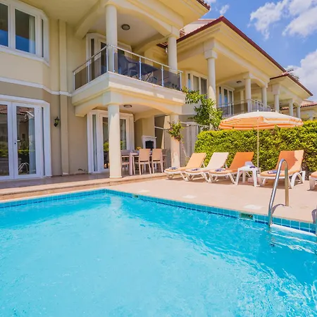 Вилла Sunset Club Aqualettings Pearl 4